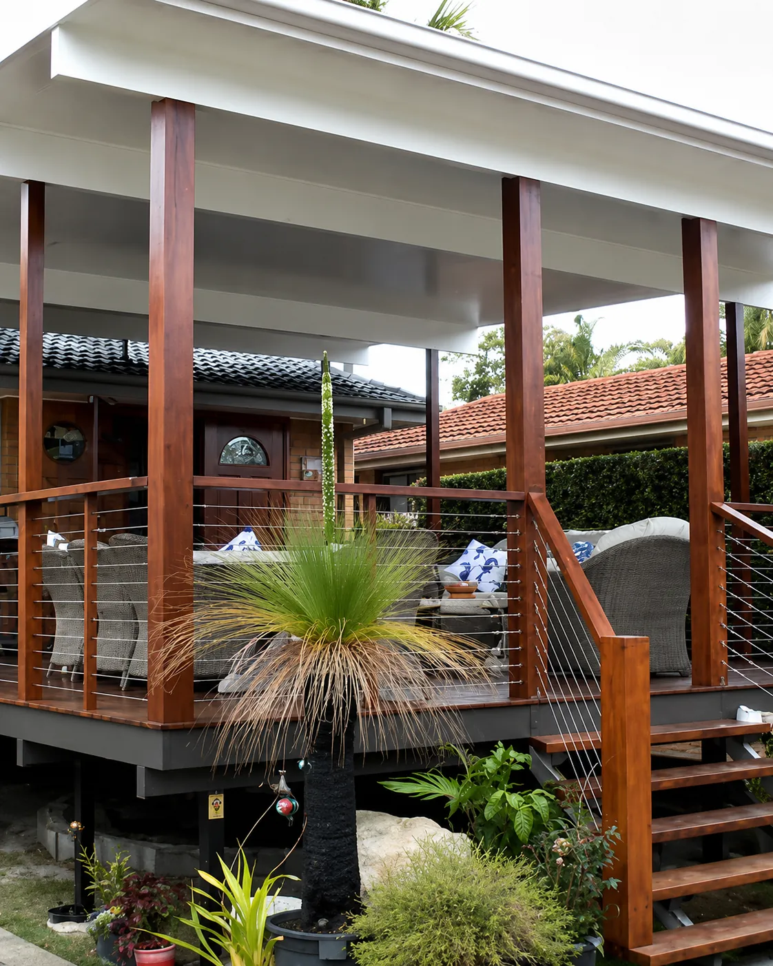 Covered patio and outdoor entertaining area